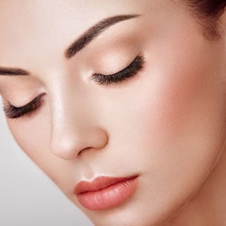 Rewitalizacja, nawilżanie / lekka wolumetria ust